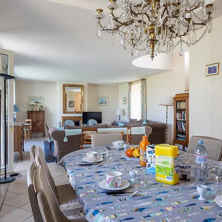 Maison Bretonne Madame Est Servie 4 *